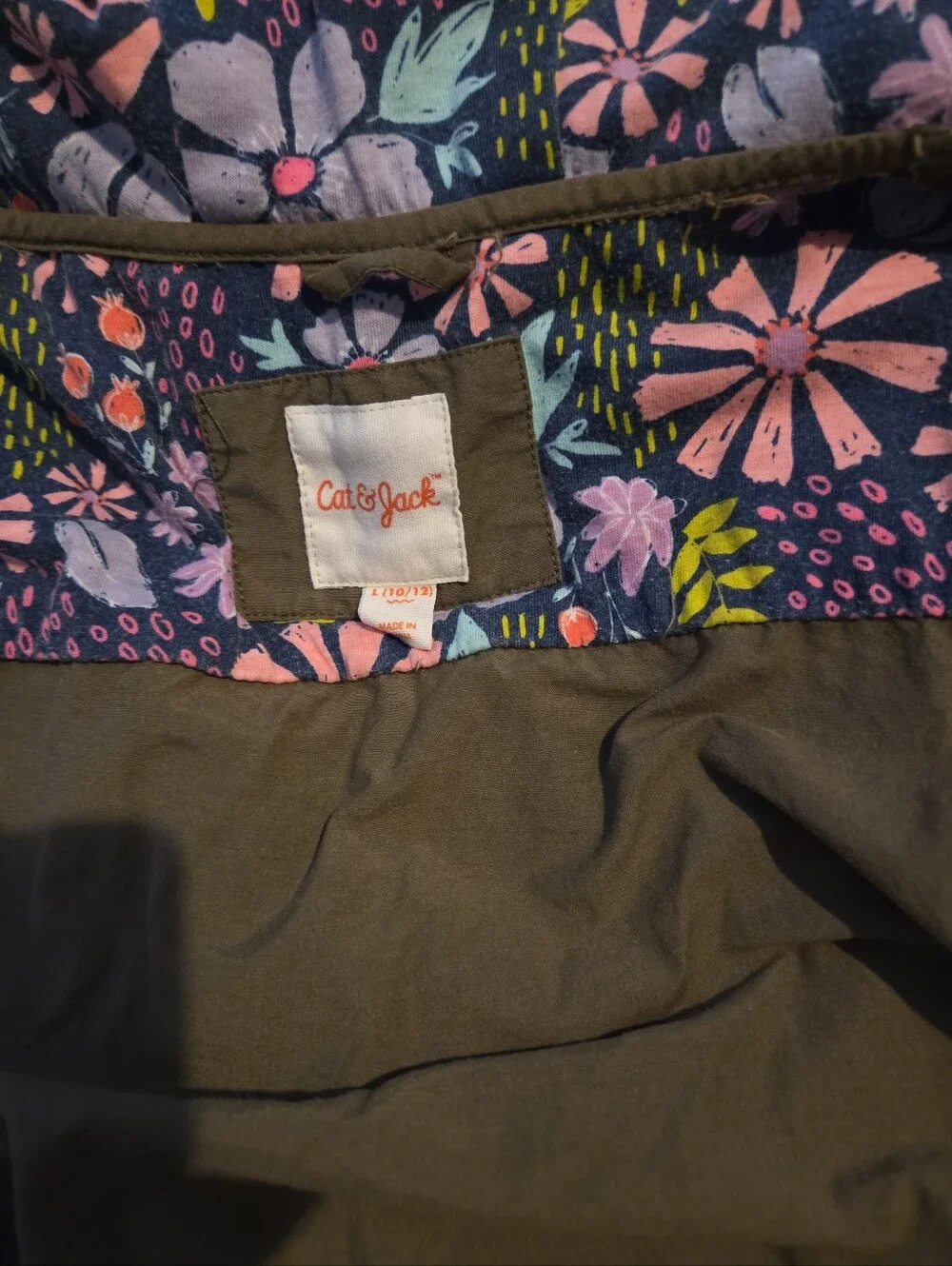 Cat & Jack Olive UtilityJacket with Multi- color Floral Lining.  L (10/12)